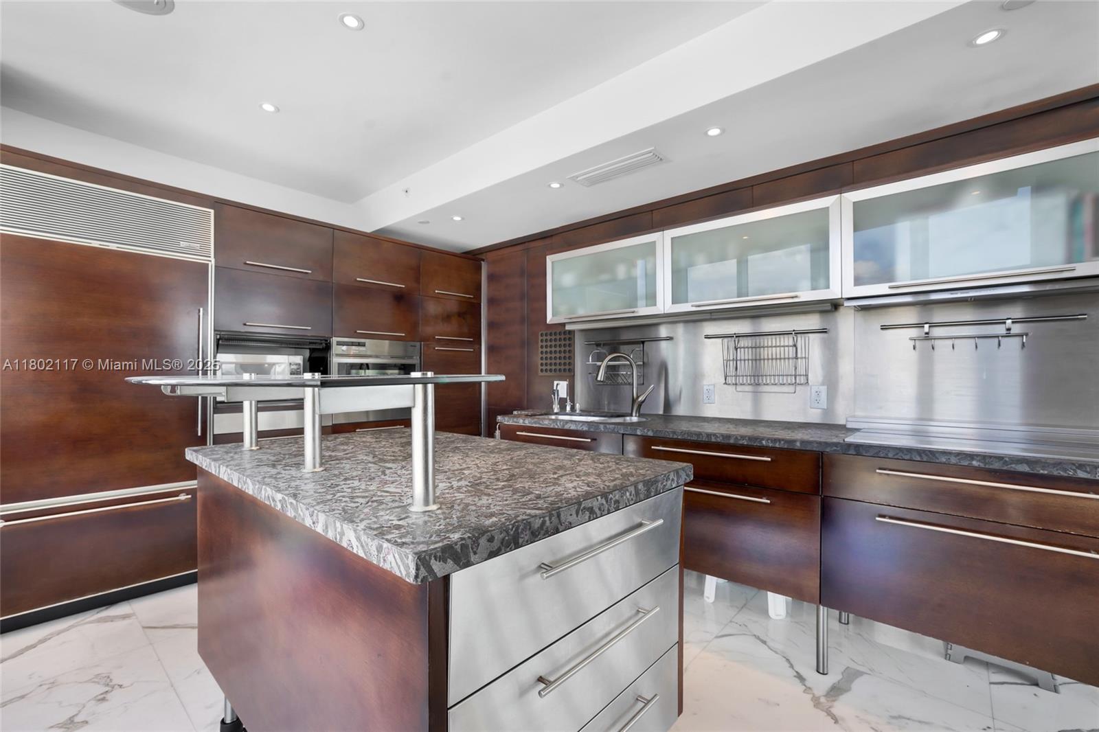 6000 Indian Creek Dr # 3 Unit: 25C-3
