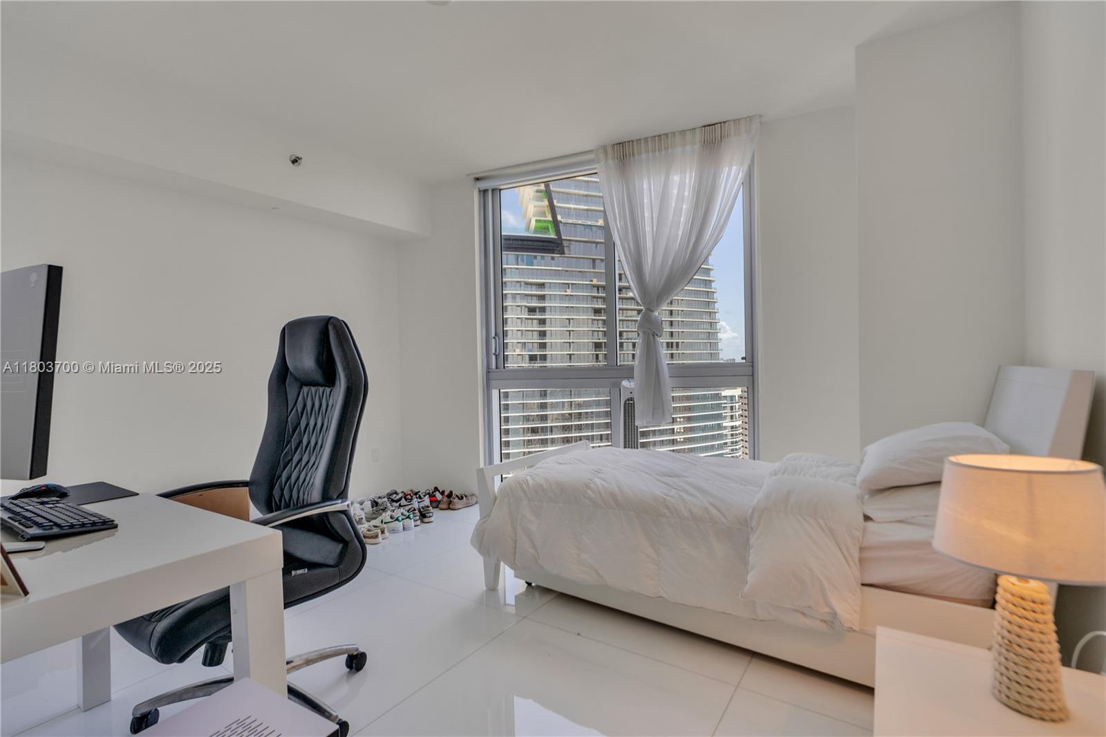 465 Brickell Ave # 4702