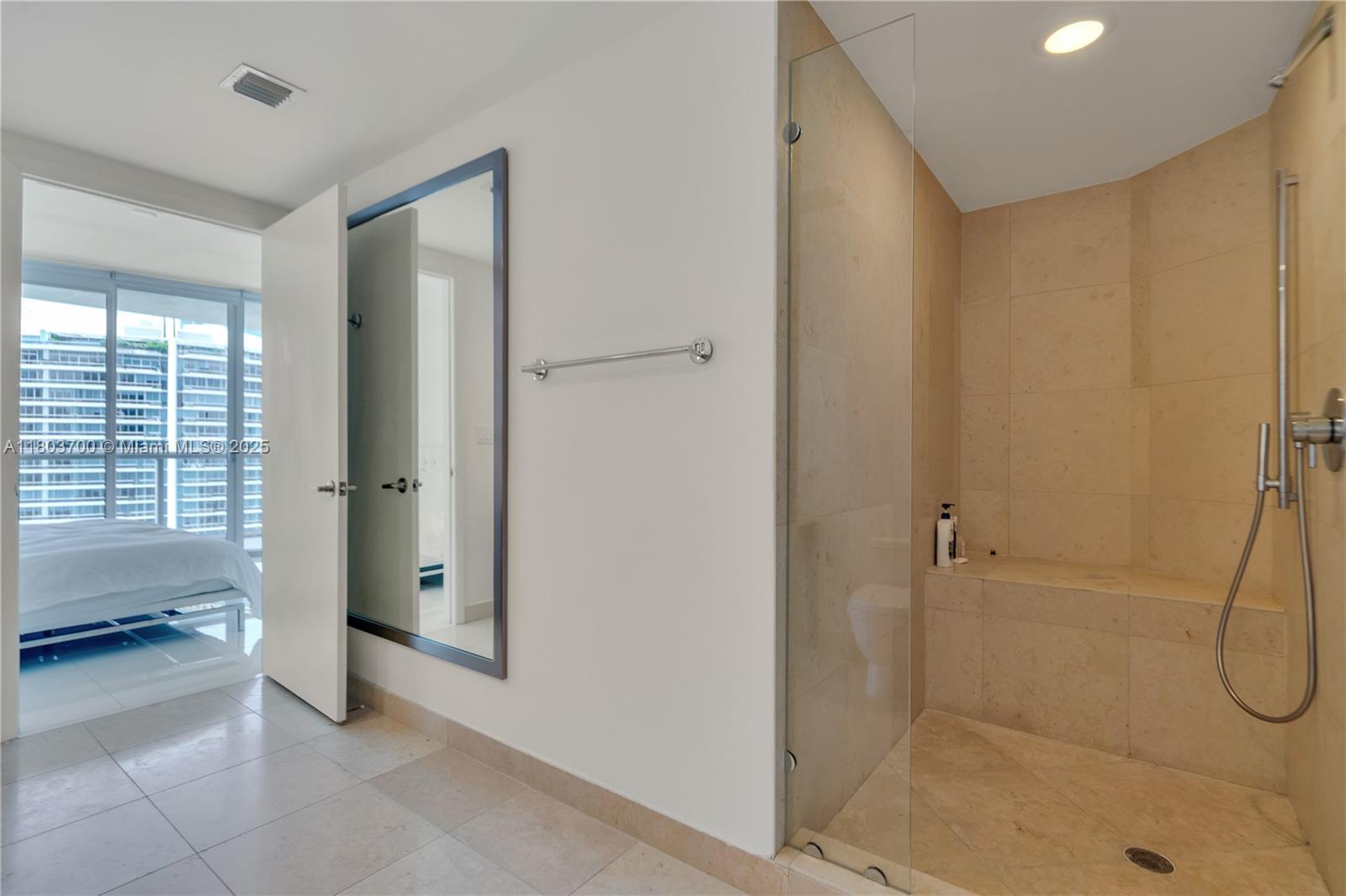 465 Brickell Ave # 4702