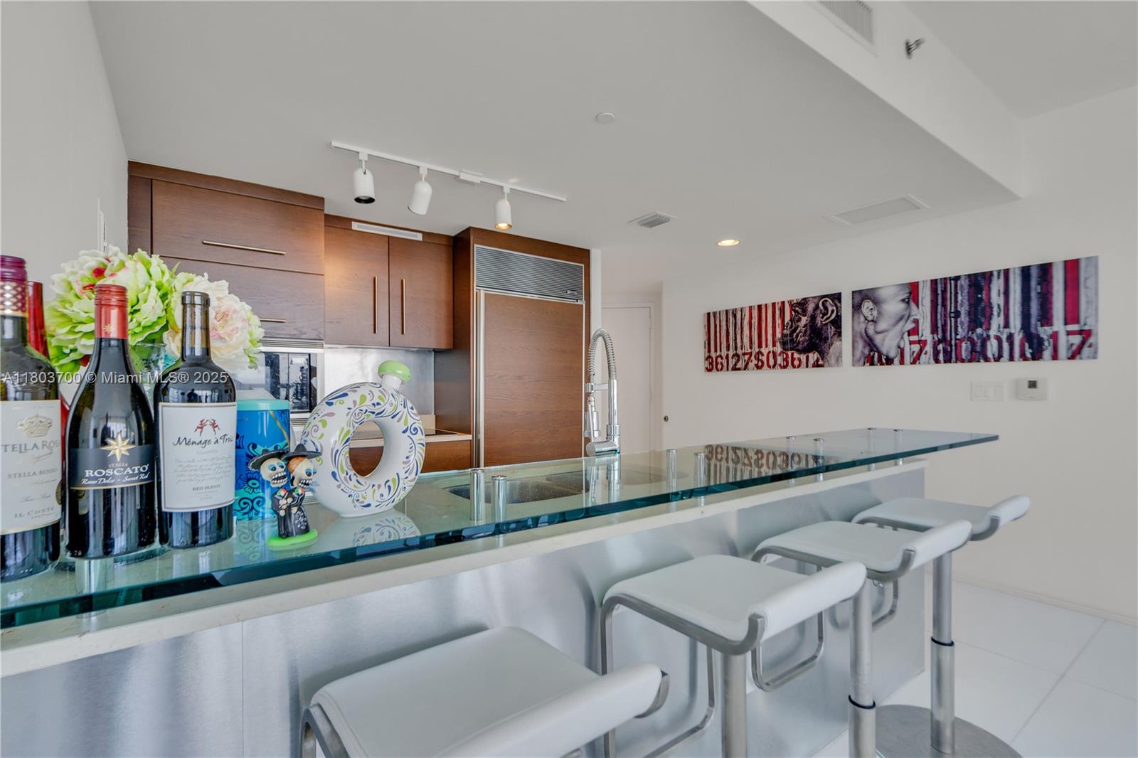 465 Brickell Ave # 4702
