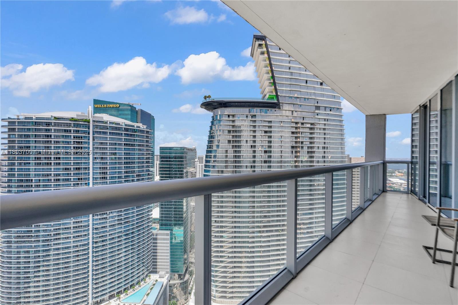 465 Brickell Ave # 4702