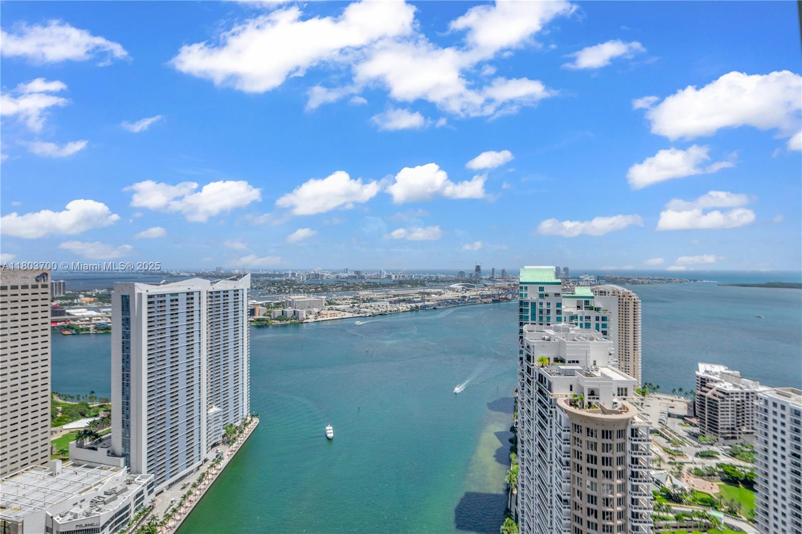 465 Brickell Ave # 4702