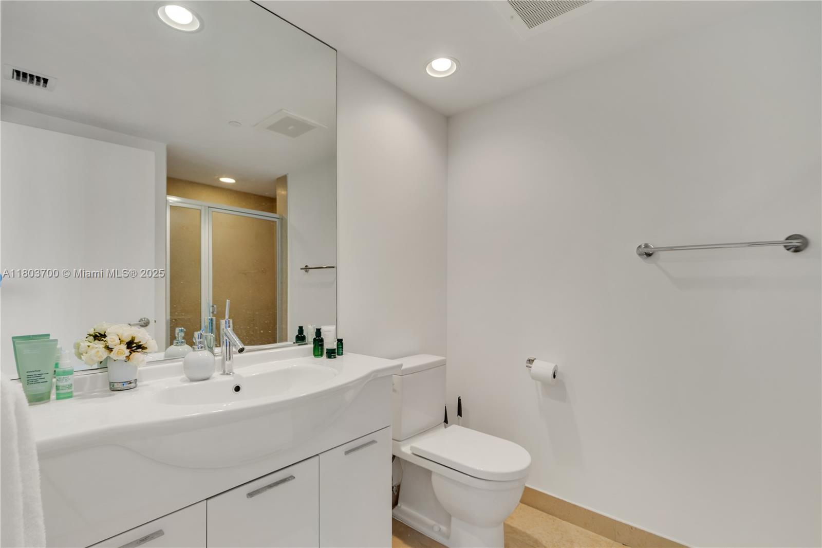 465 Brickell Ave # 4702