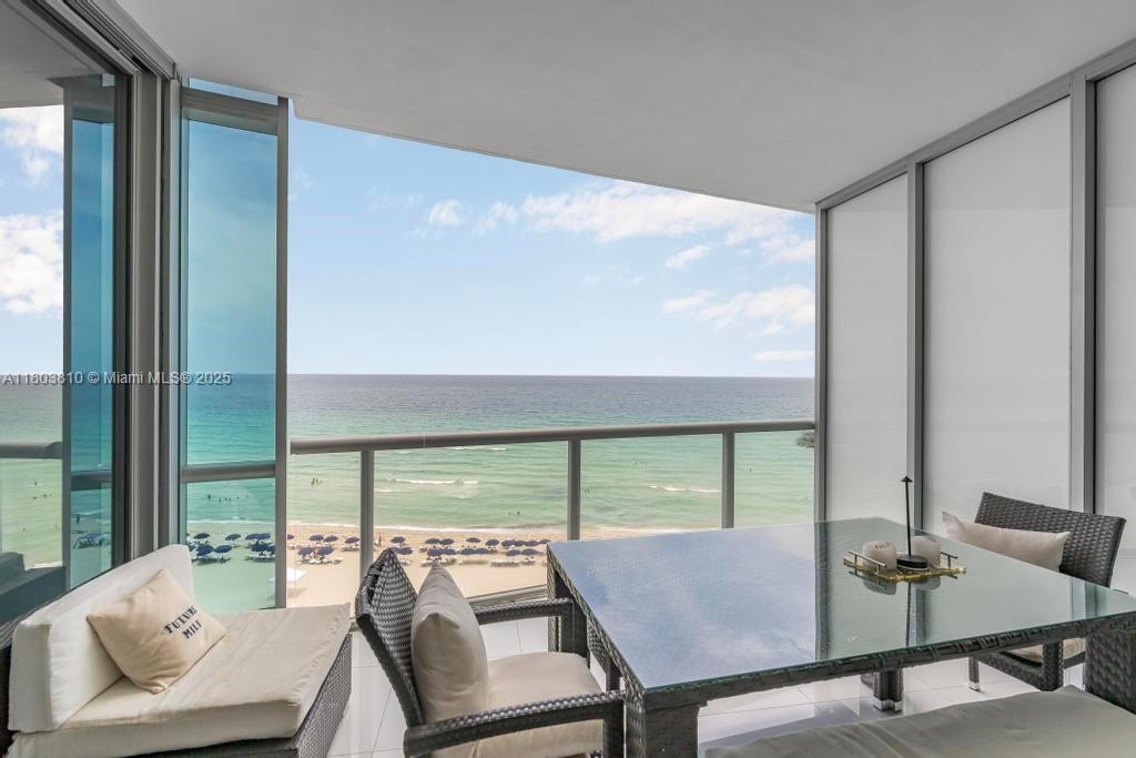 17121 Collins Ave # 903