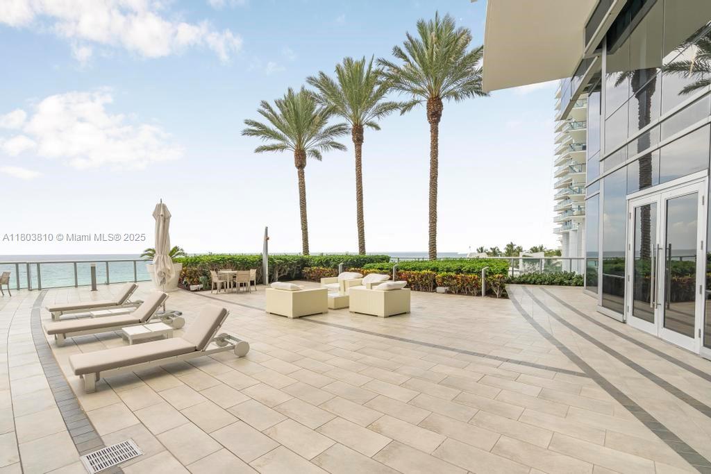 17121 Collins Ave # 903