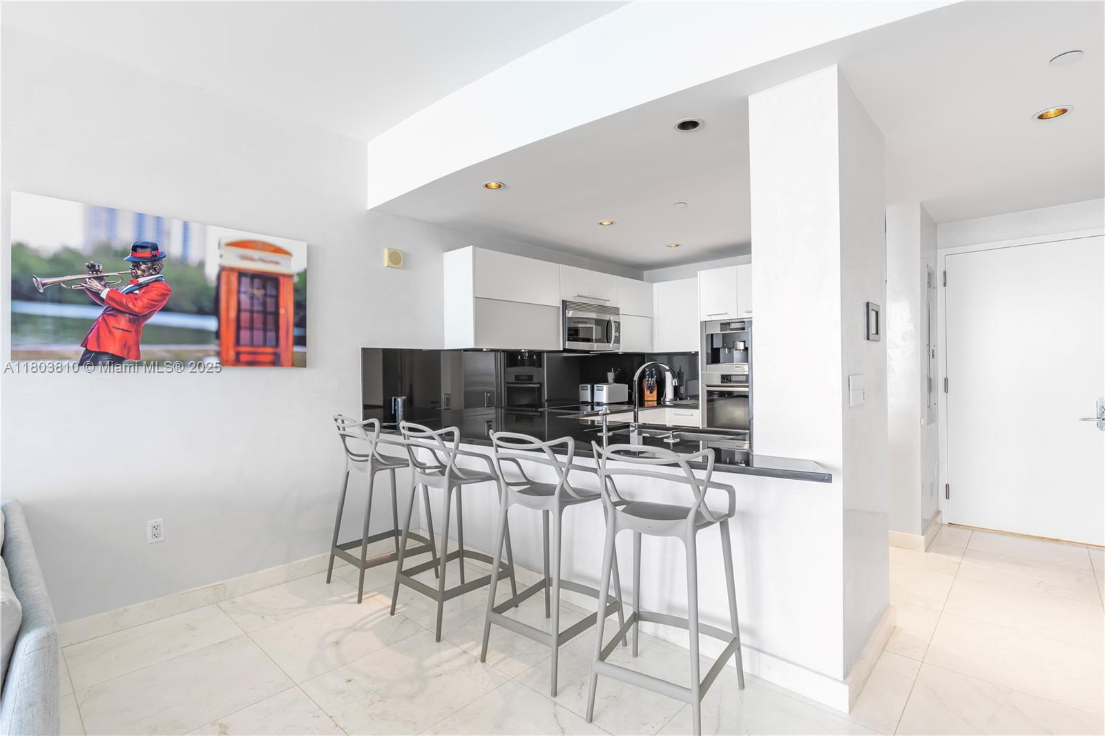 17121 Collins Ave # 903