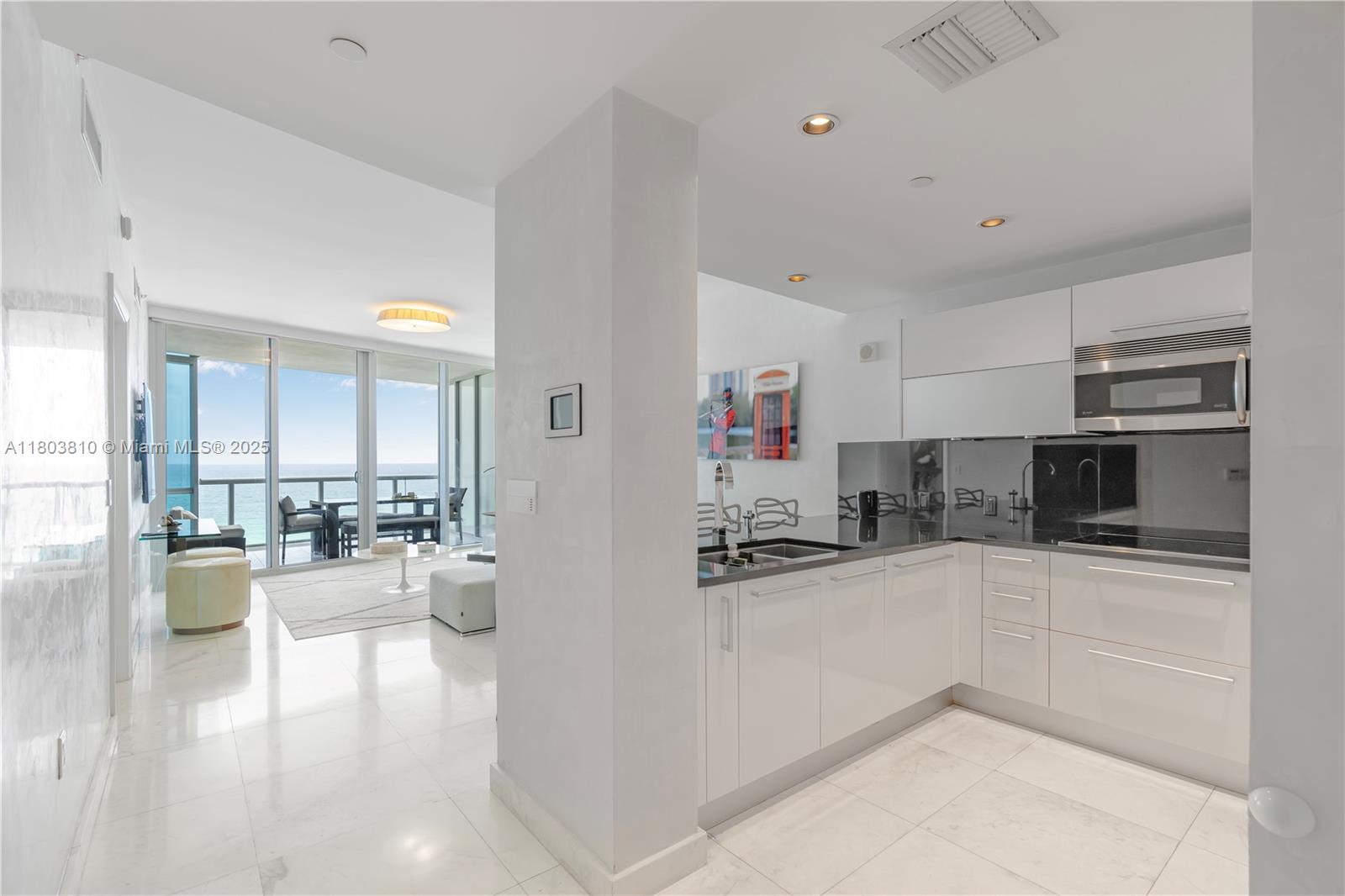 17121 Collins Ave # 903