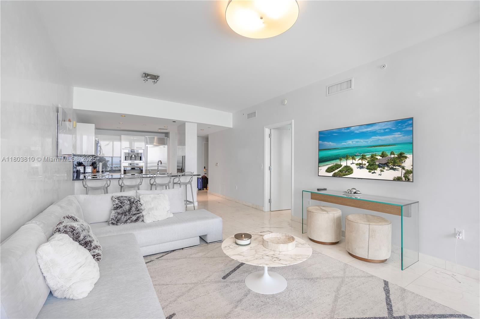 17121 Collins Ave # 903