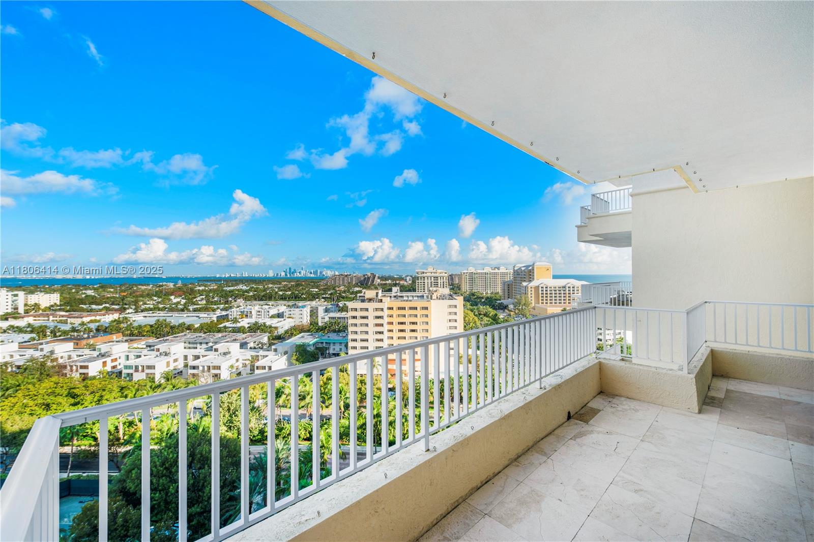 781 Crandon Blvd # 1404
