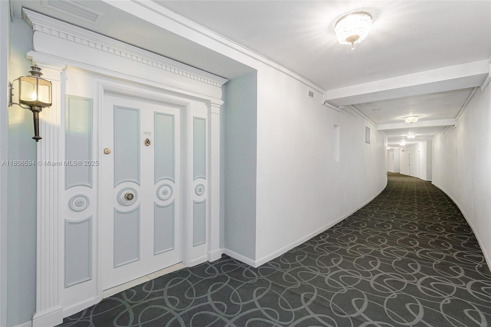 5255 Collins Ave # 14D