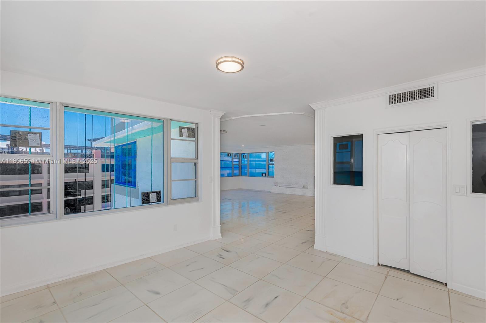 5255 Collins Ave # 14D