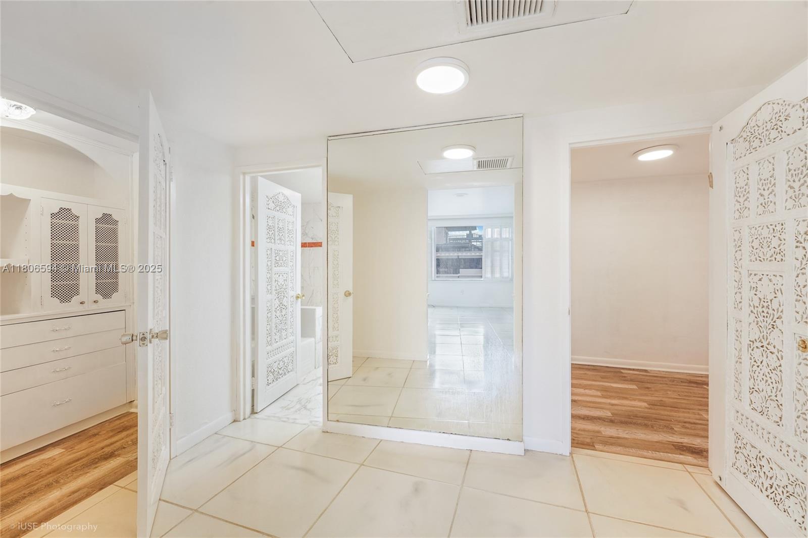 5255 Collins Ave # 14D