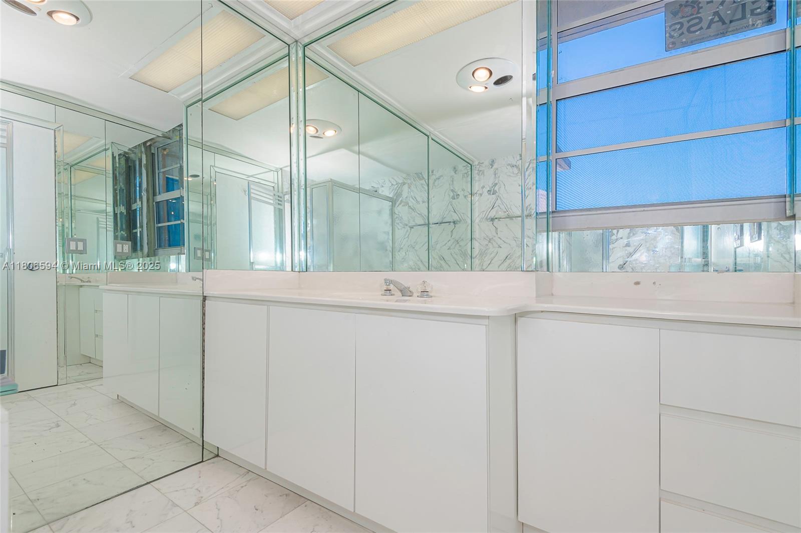 5255 Collins Ave # 14D