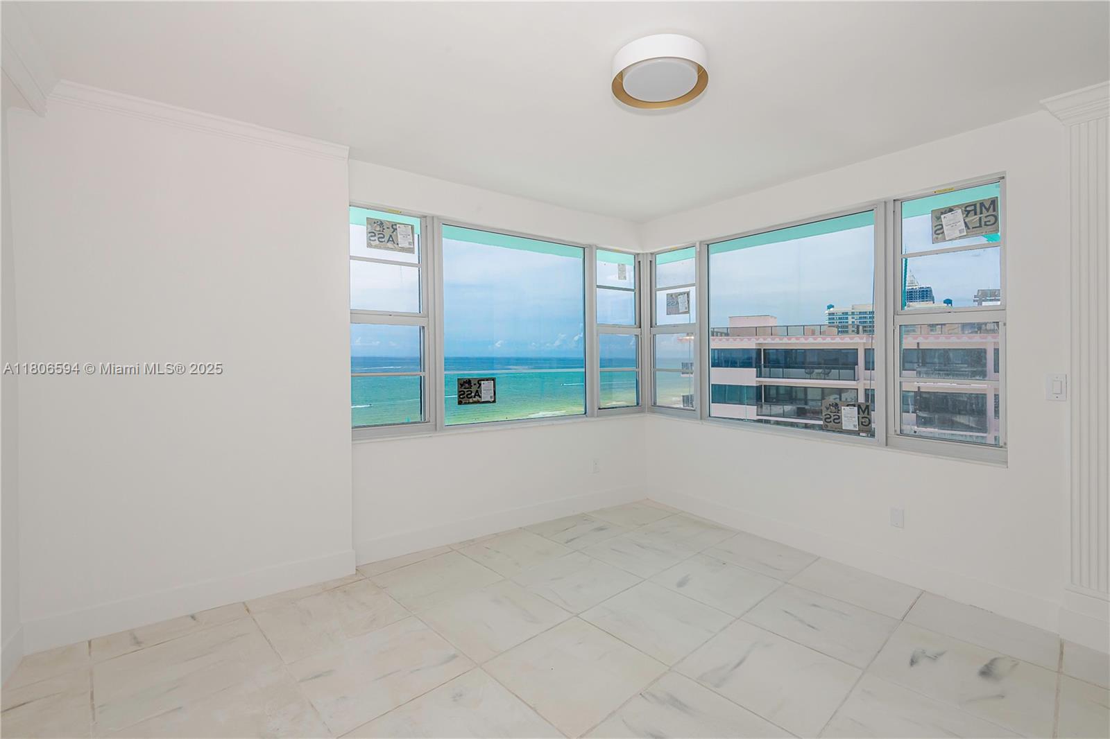 5255 Collins Ave # 14D