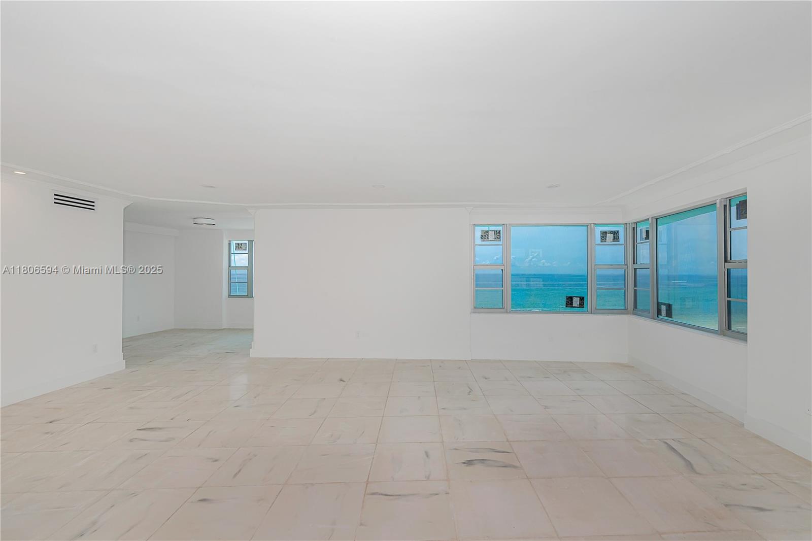 5255 Collins Ave # 14D