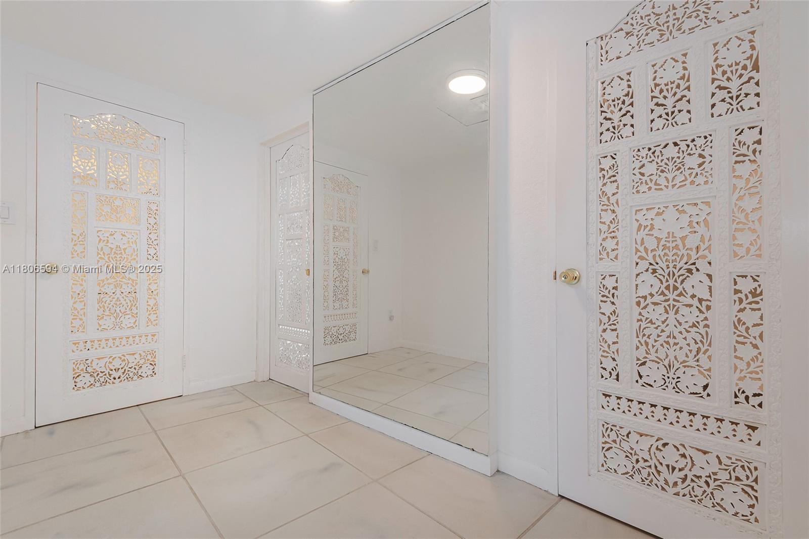 5255 Collins Ave # 14D