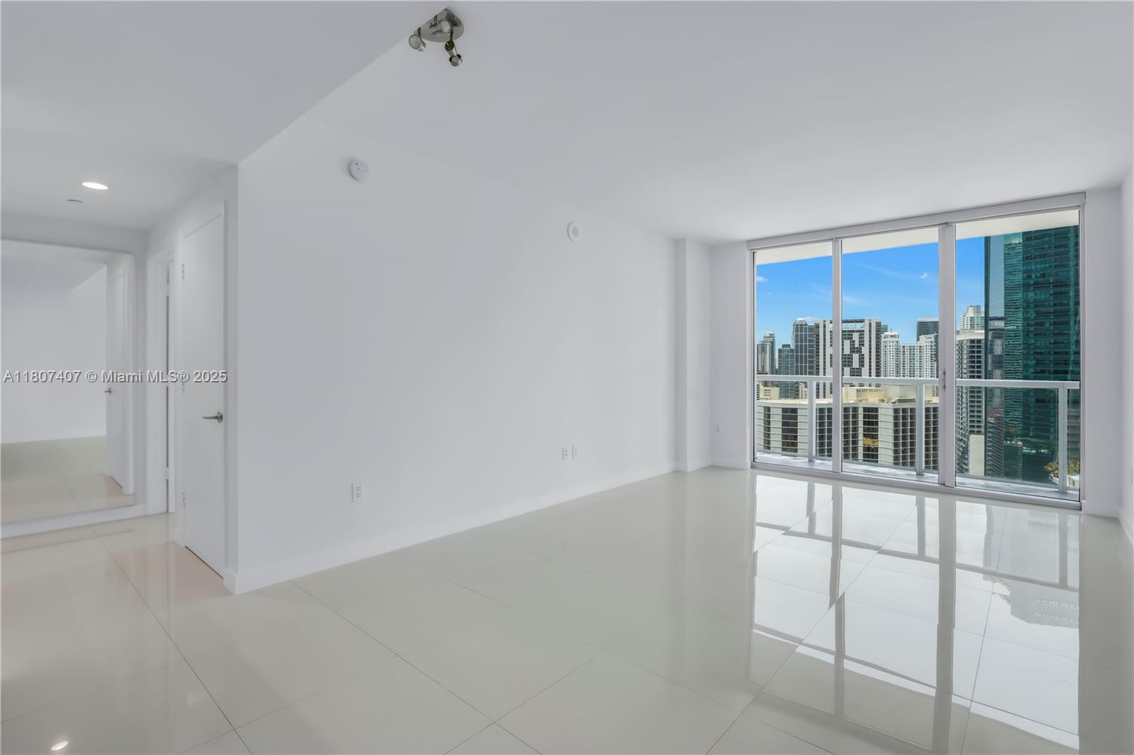 500 Brickell Ave # 3103