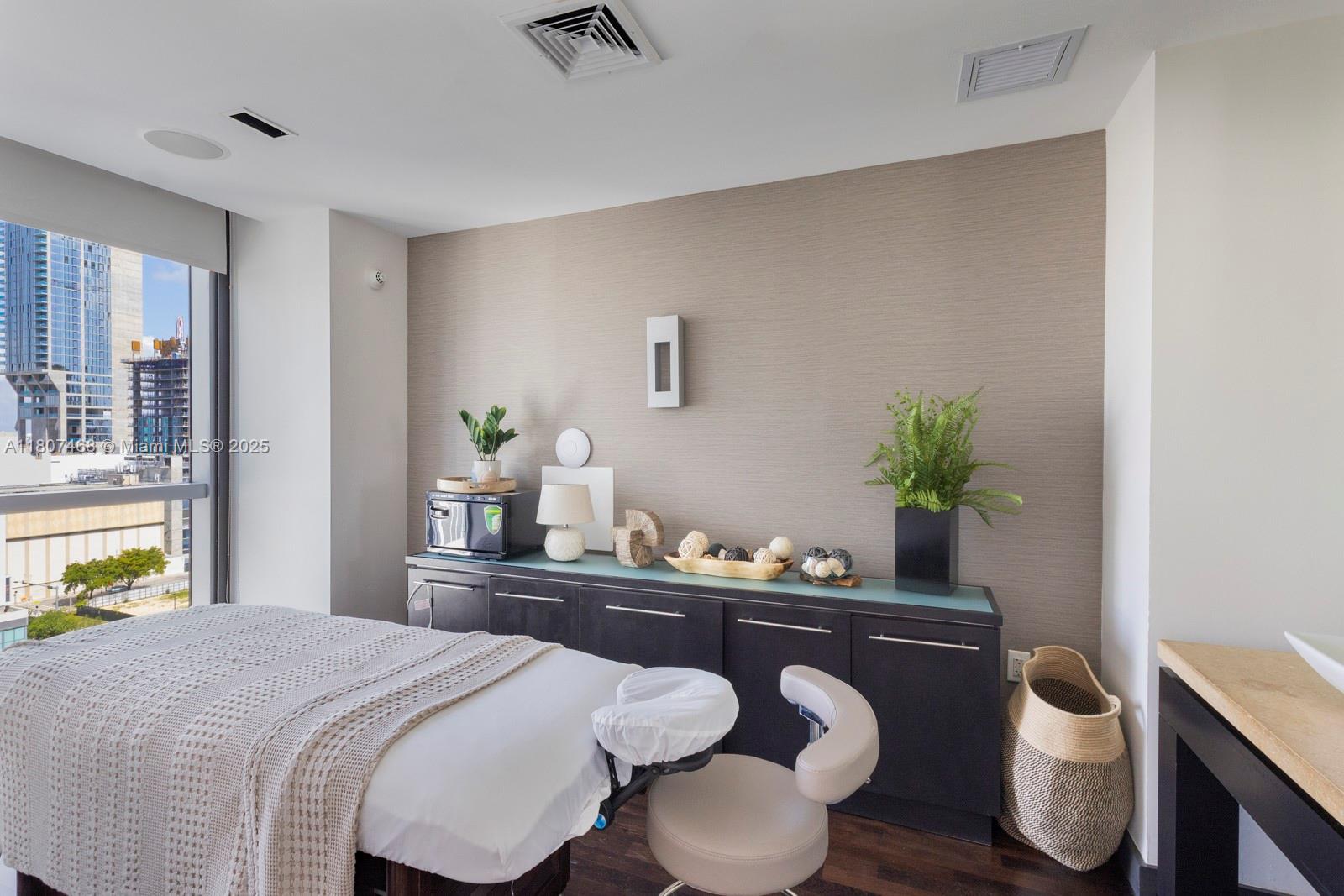 900 Biscayne Blvd # 5606