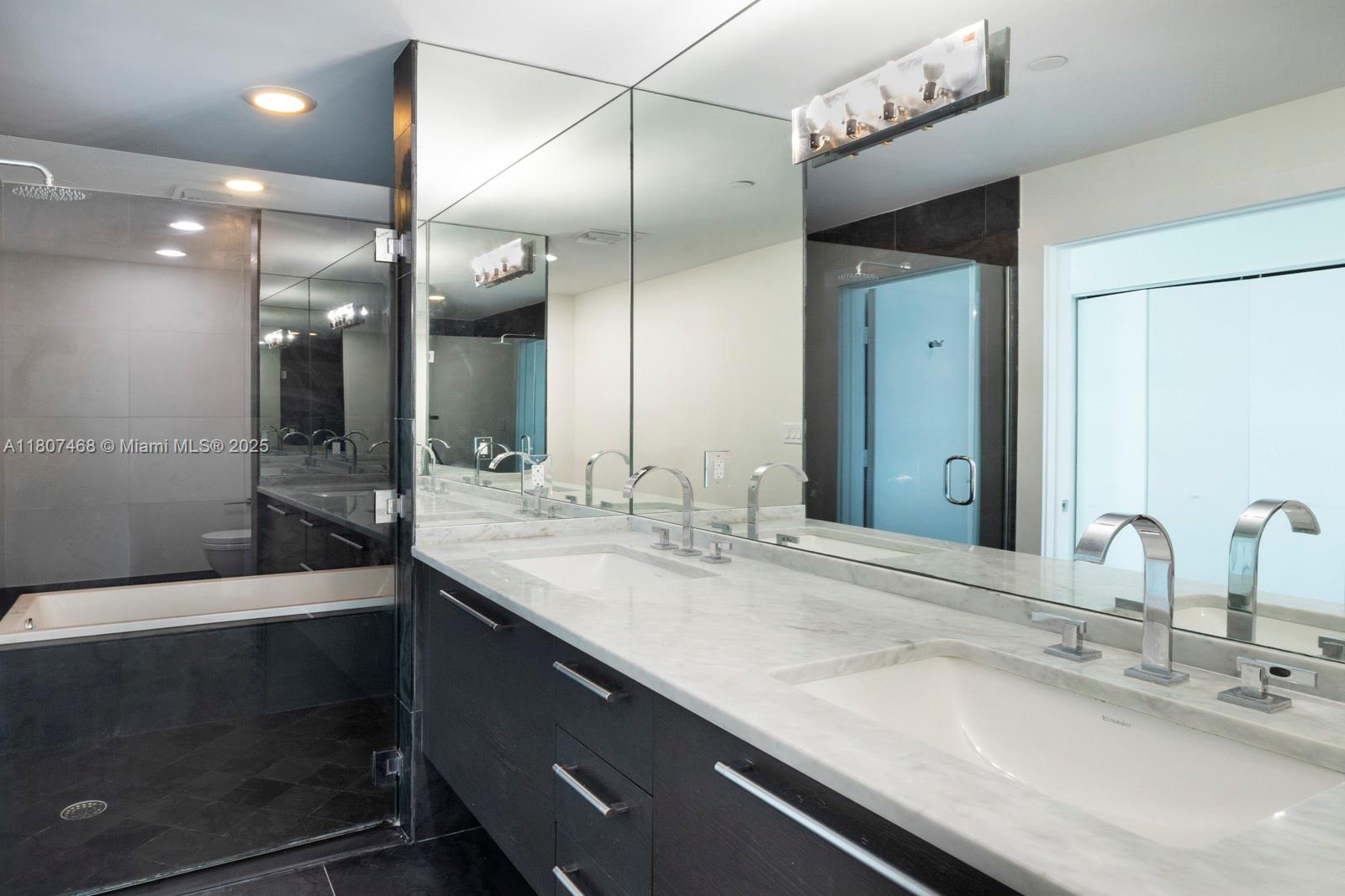 900 Biscayne Blvd # 5606