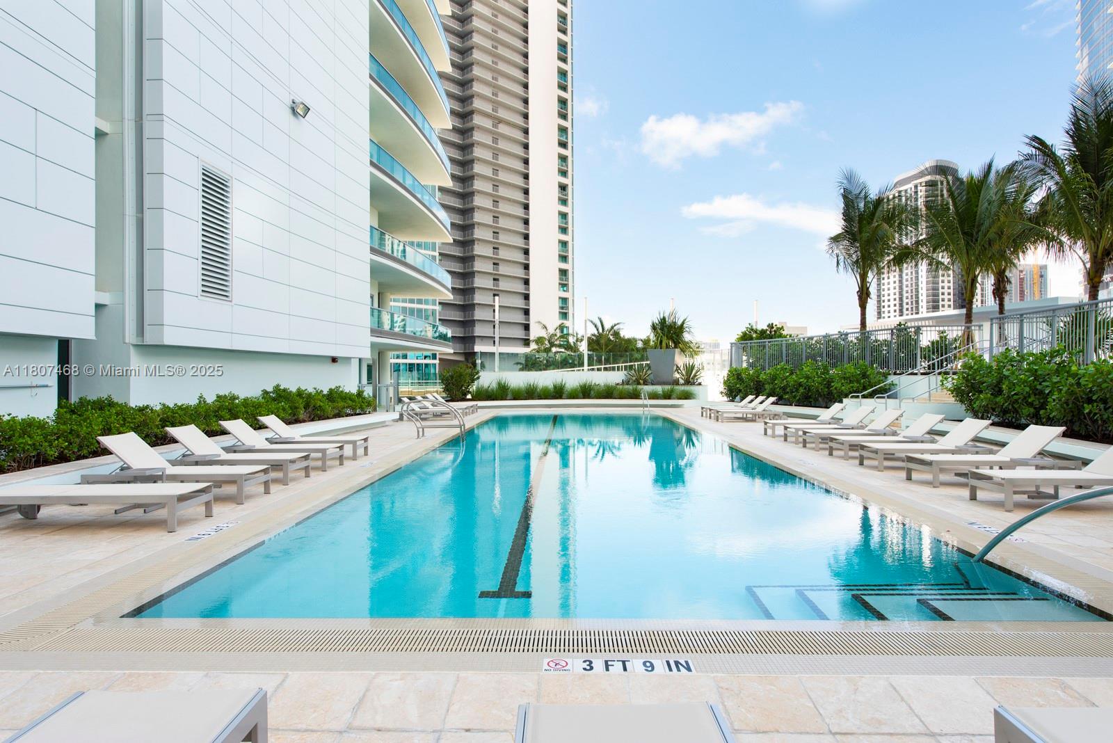 900 Biscayne Blvd # 5606