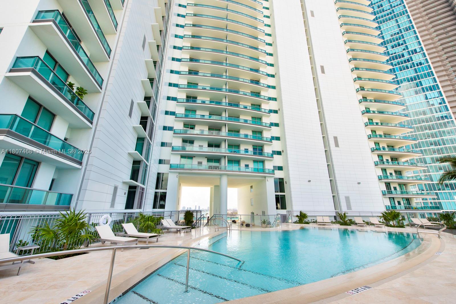 900 Biscayne Blvd # 5606