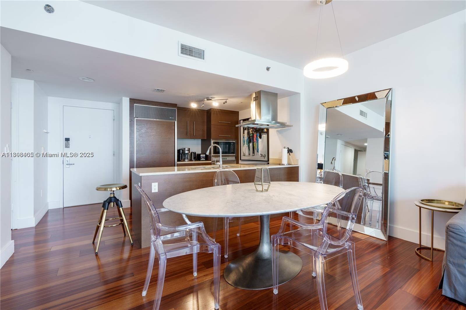 485 Brickell Ave # 2403