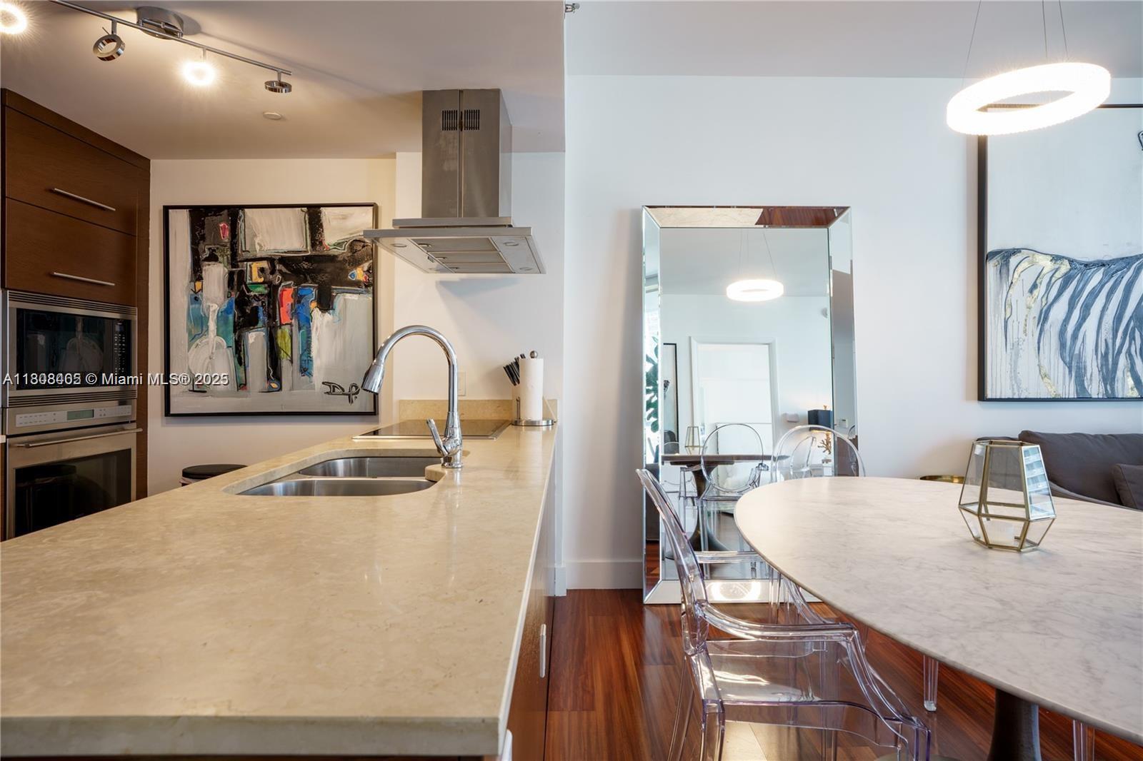 485 Brickell Ave # 2403