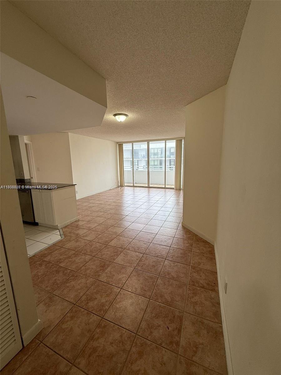 8911 Collins Ave # 1103