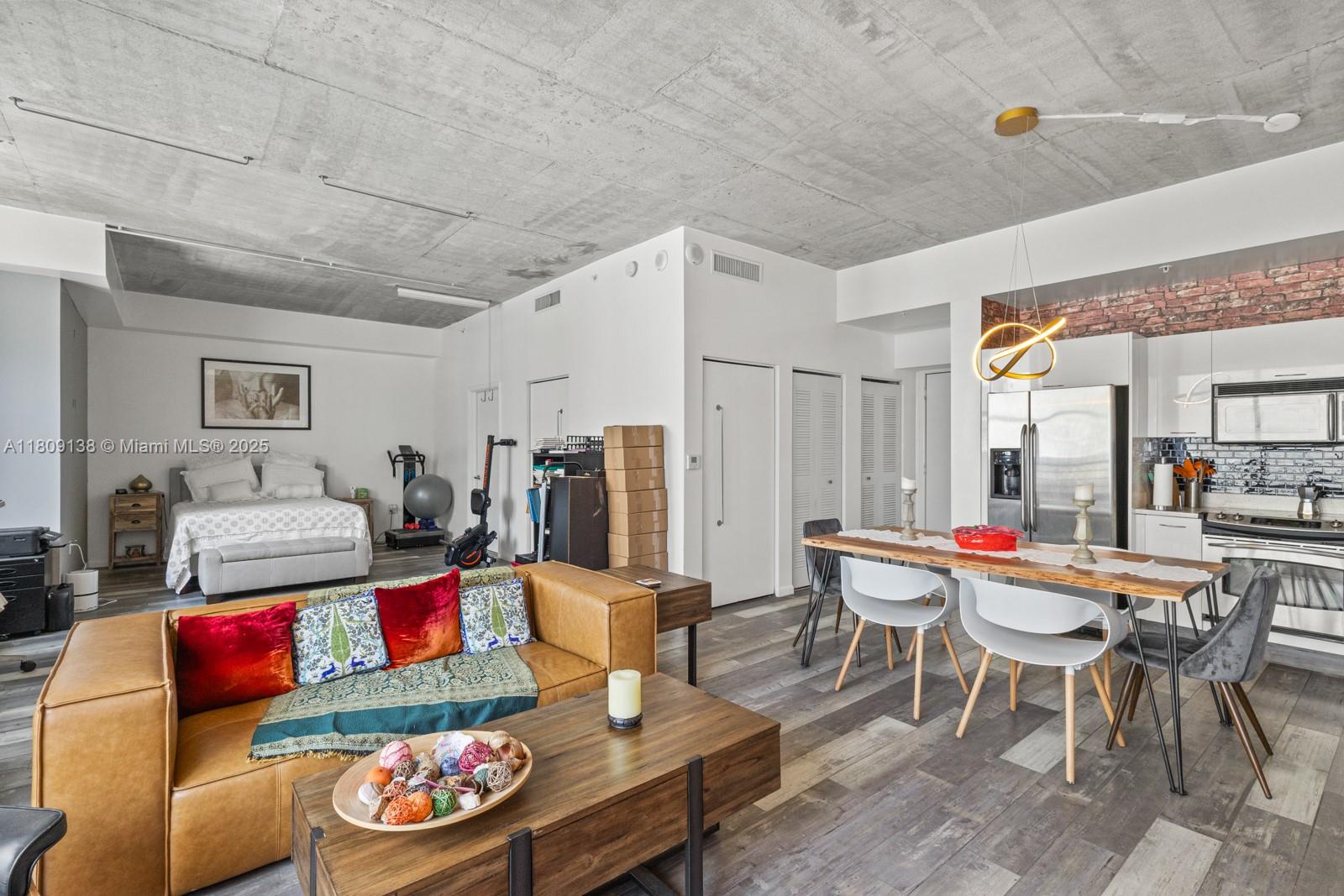 133 NE 2nd Ave # 1008