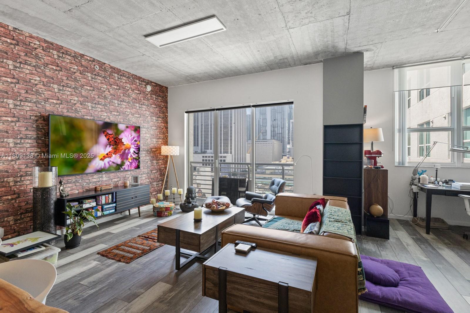 133 NE 2nd Ave # 1008