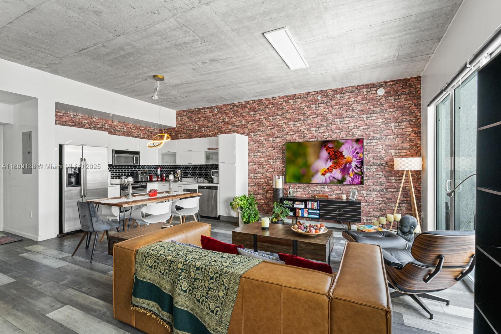 133 NE 2nd Ave # 1008
