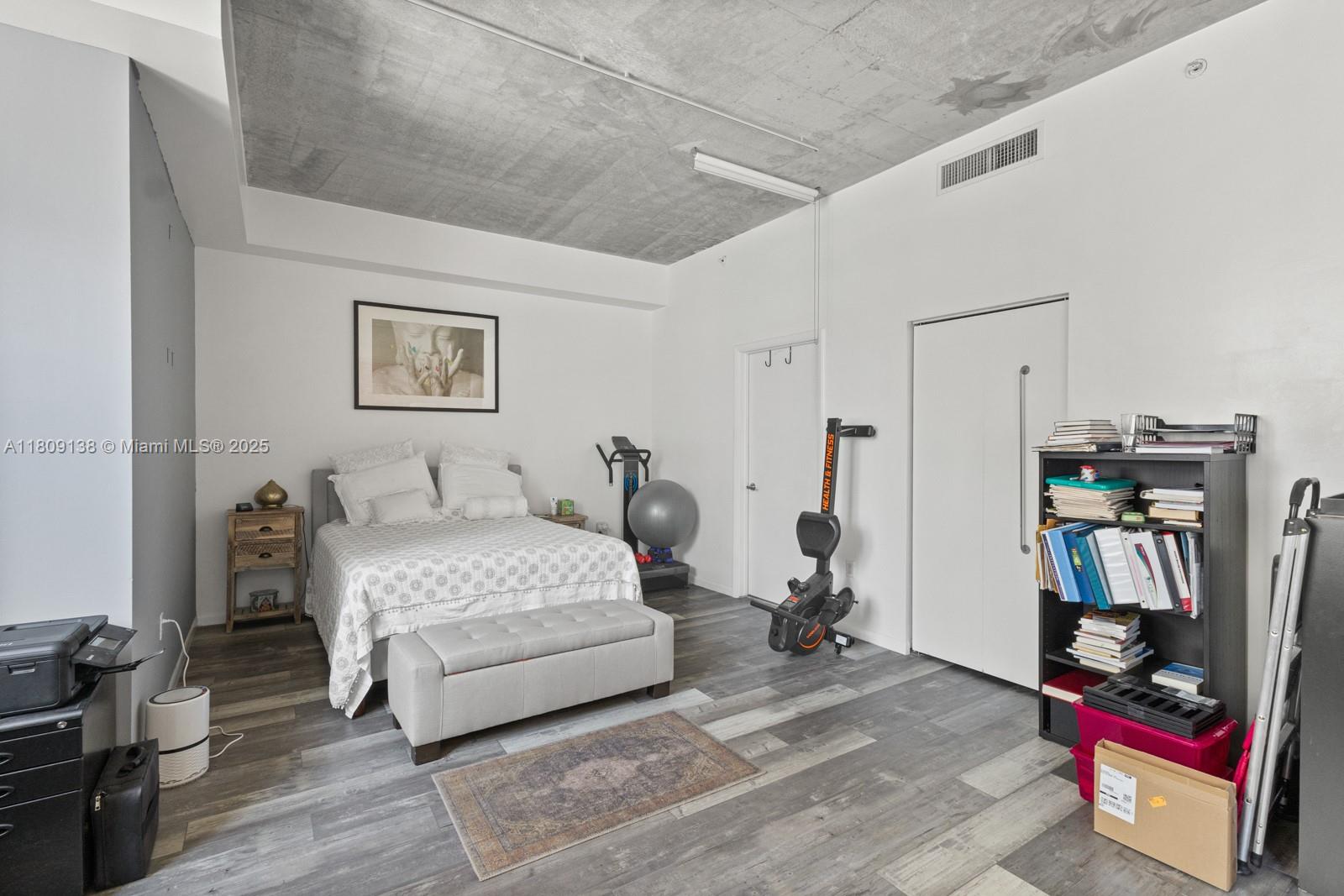 133 NE 2nd Ave # 1008