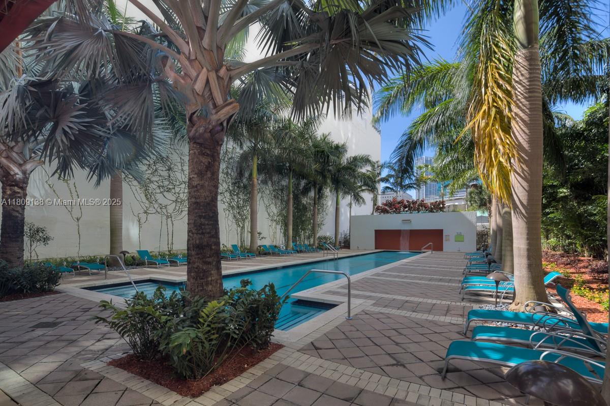 133 NE 2nd Ave # 1008