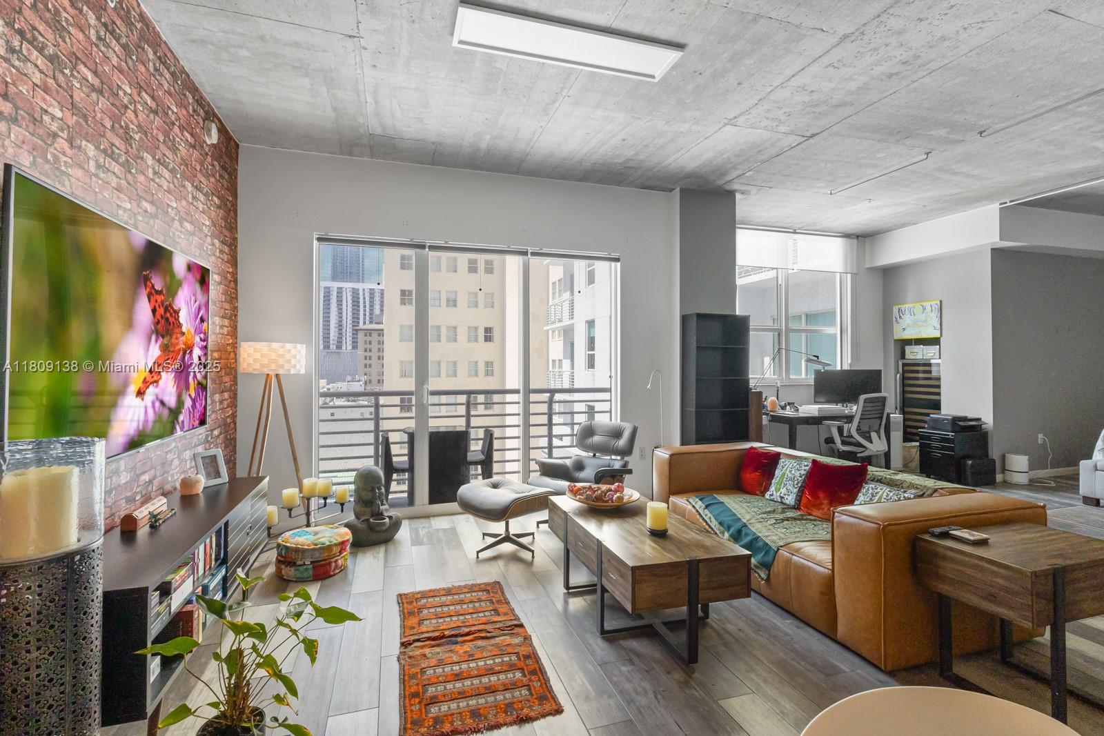 133 NE 2nd Ave # 1008