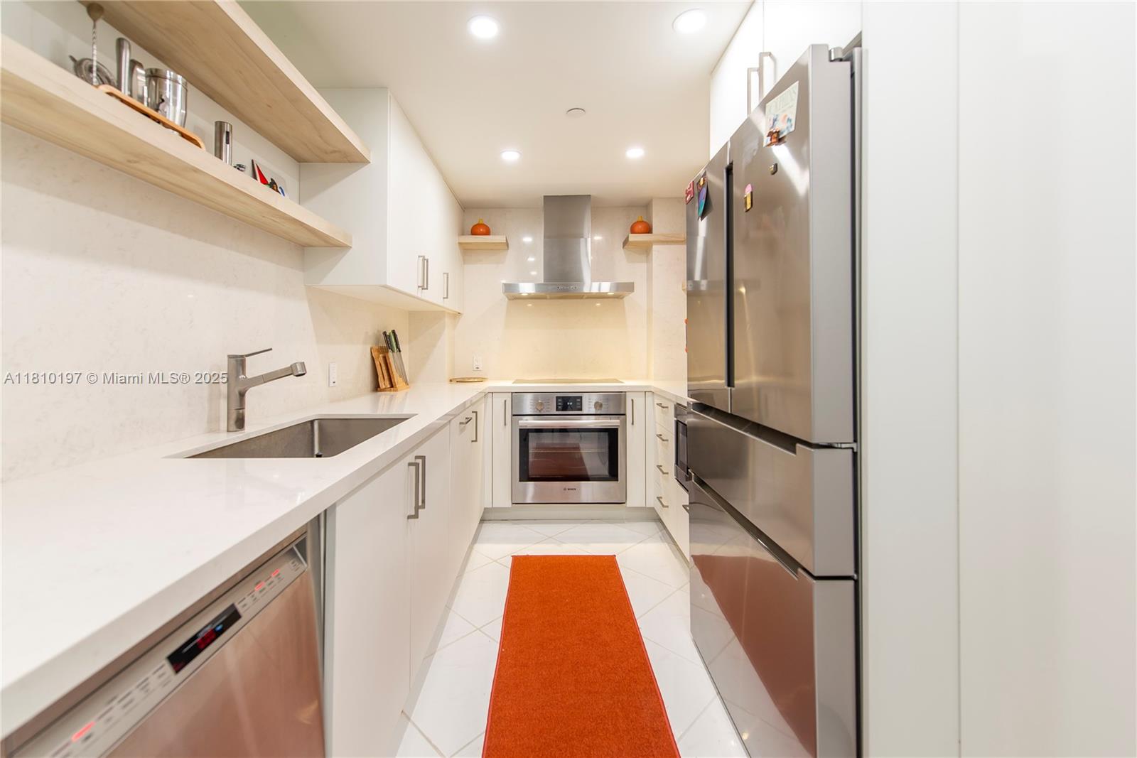 90 Edgewater Dr # 715