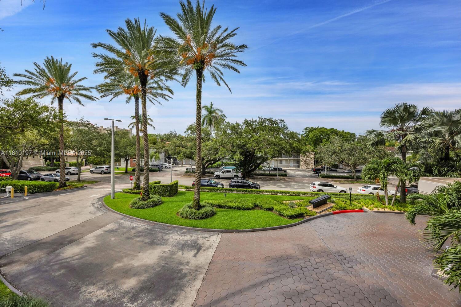 90 Edgewater Dr # 715