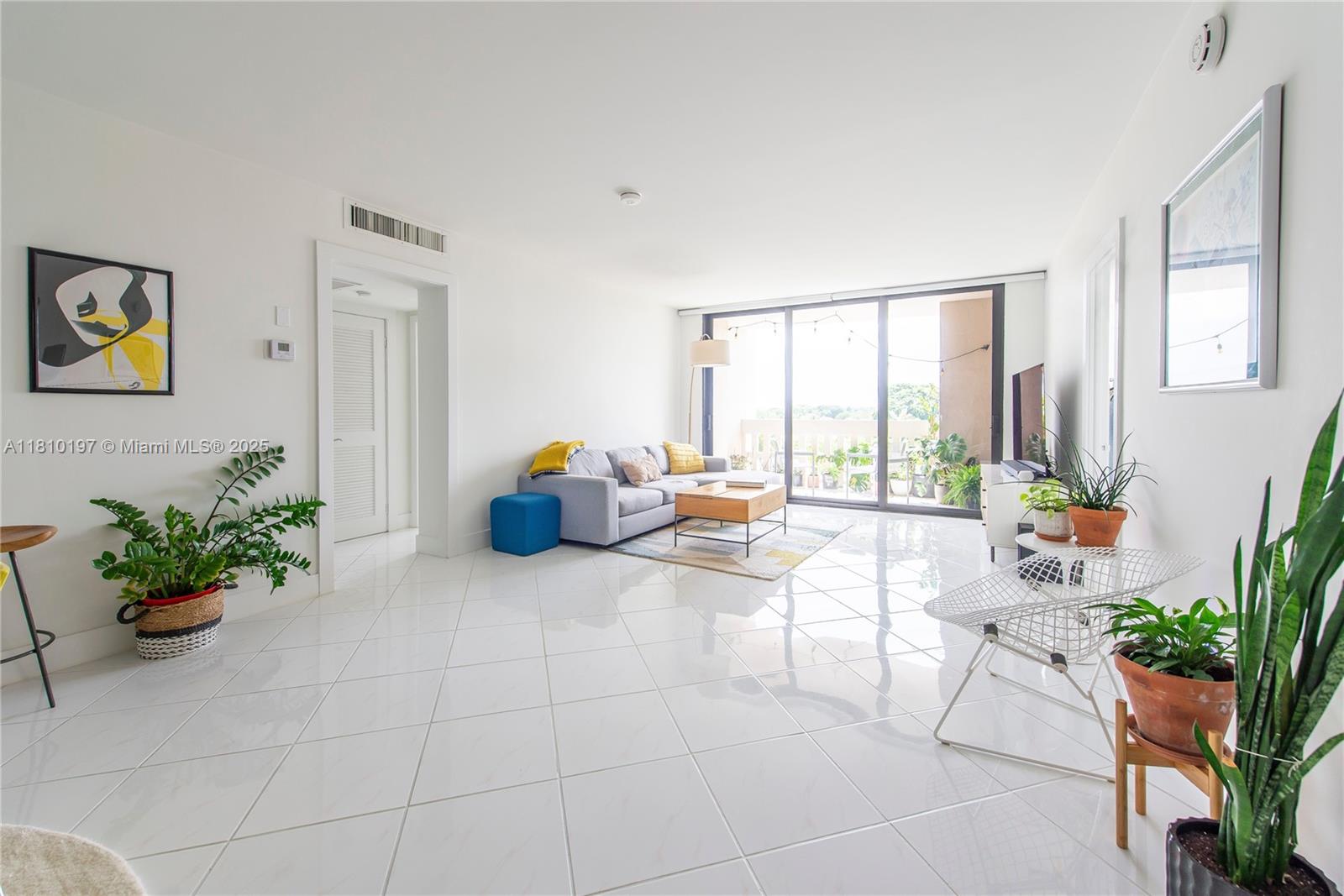 90 Edgewater Dr # 715