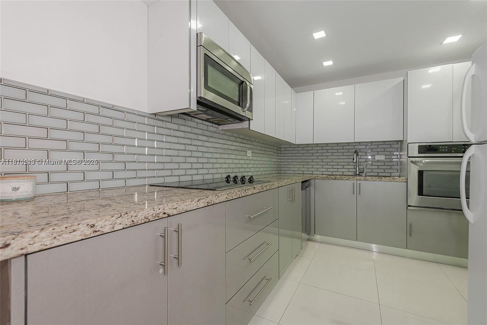 6039 Collins Ave # 307