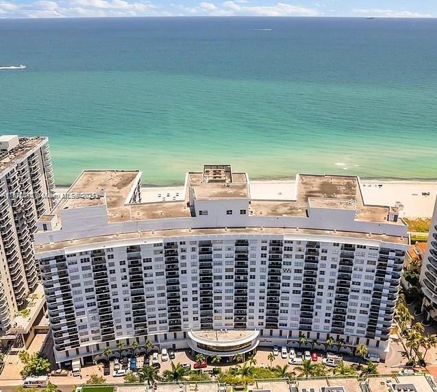 6039 Collins Ave # 307