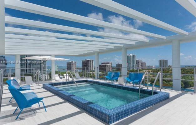 1600 SW 1st Ave # 813