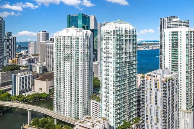 31 SE 5th St # 1506