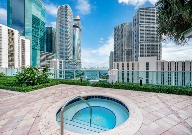 31 SE 5th St # 1506