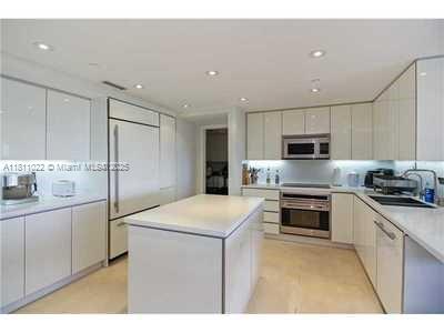 650 Ocean Dr # 6B