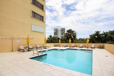 650 Ocean Dr # 6B