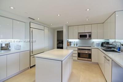 650 Ocean Dr # 6B