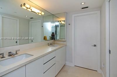650 Ocean Dr # 6B
