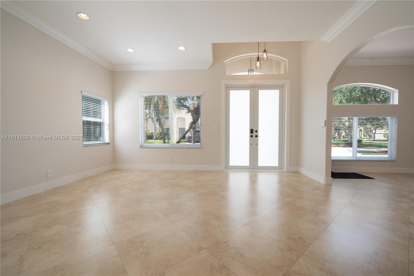 16404 Diamond Place