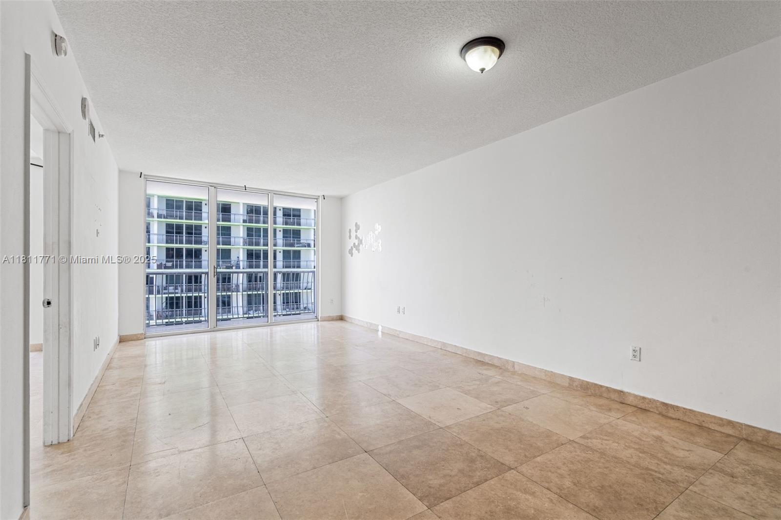 1750 N Bayshore Dr # 2809