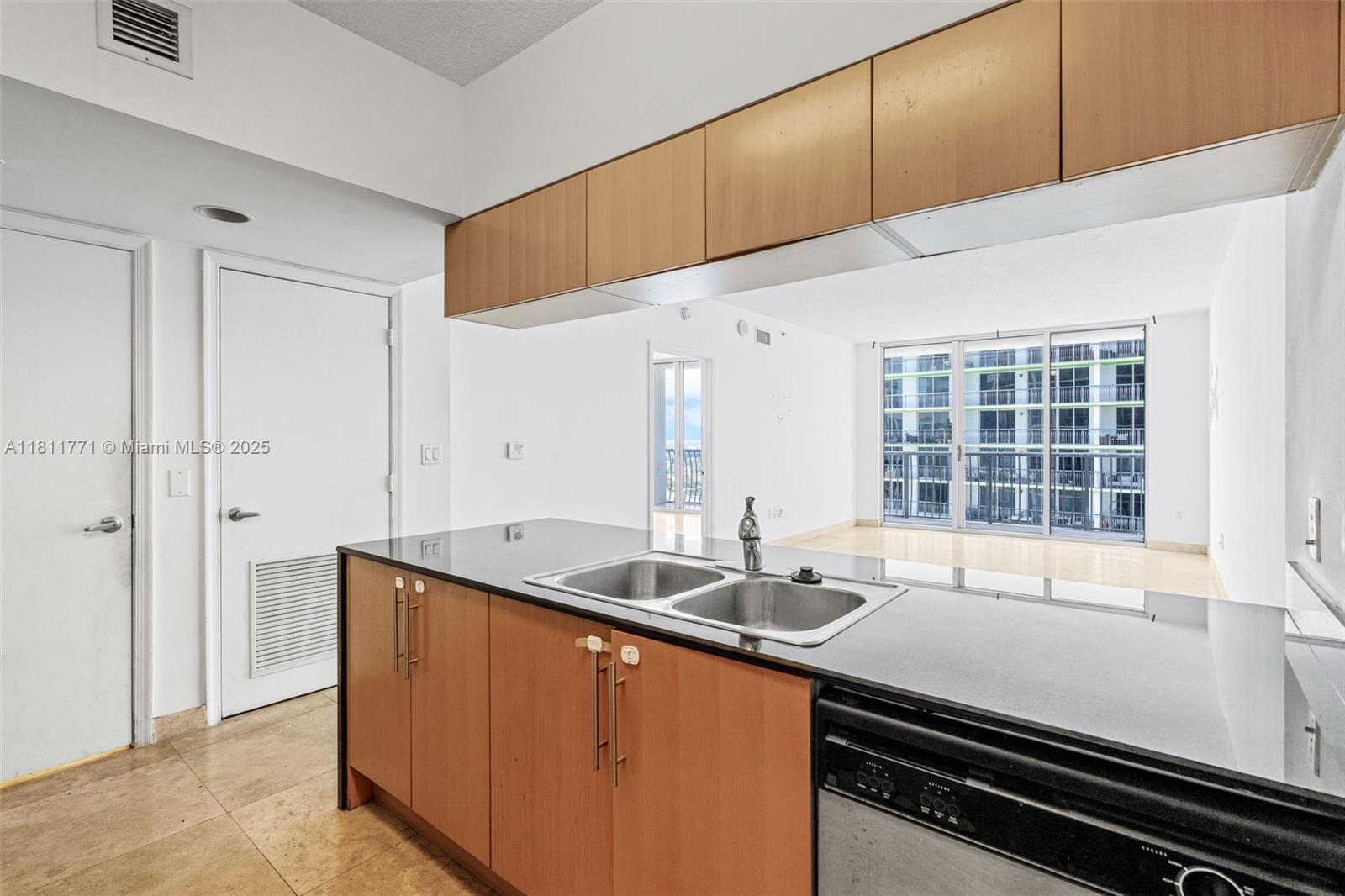 1750 N Bayshore Dr # 2809