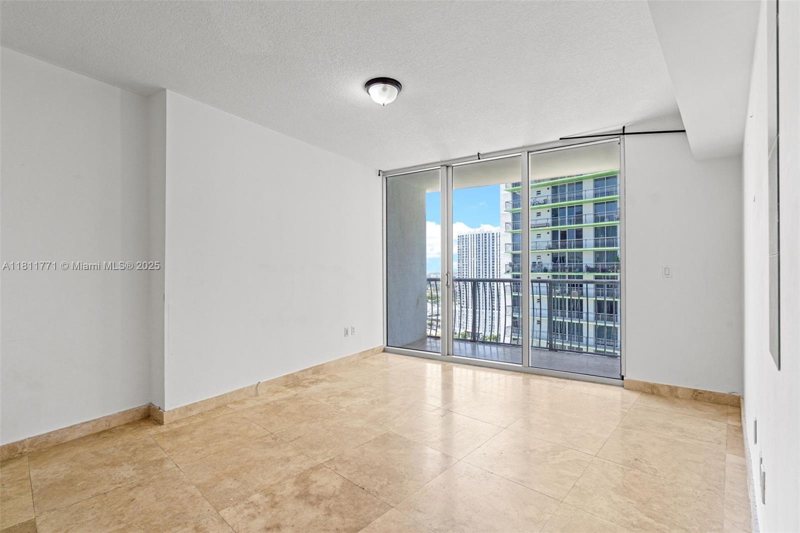 1750 N Bayshore Dr # 2809